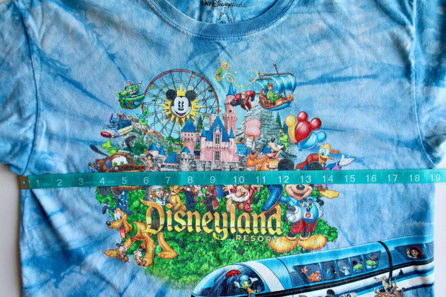 Early 2000s Disneyland tie dye graphic tee - XL