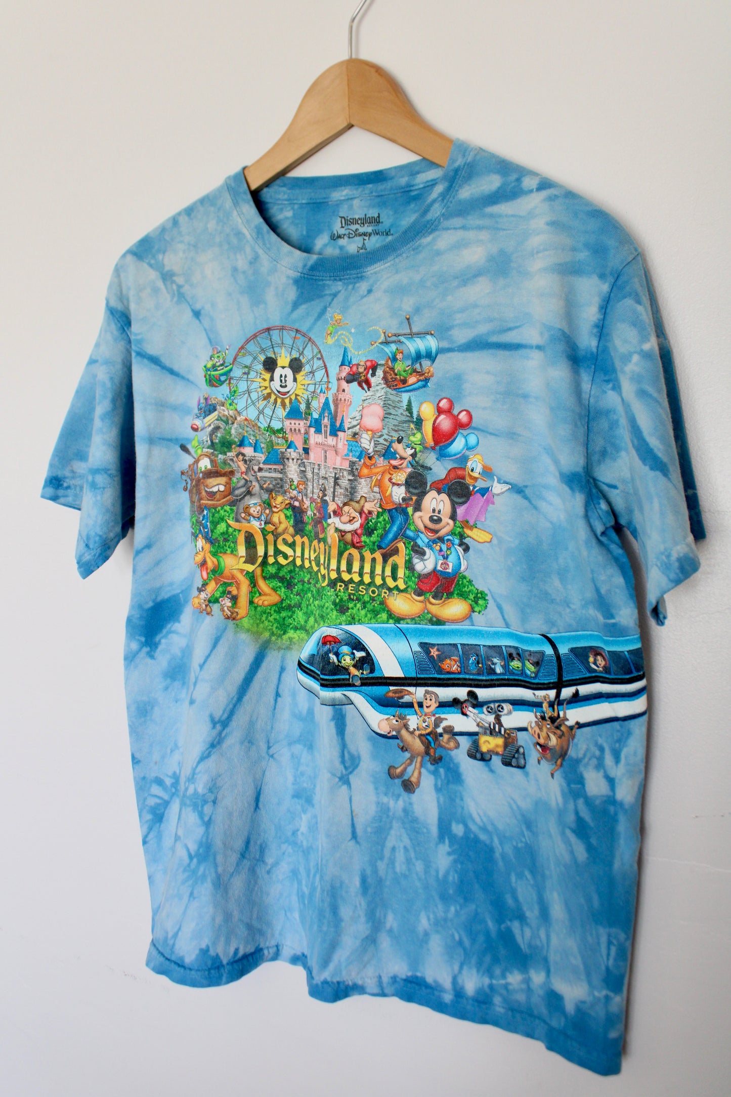 Early 2000s Disneyland tie dye graphic tee - XL