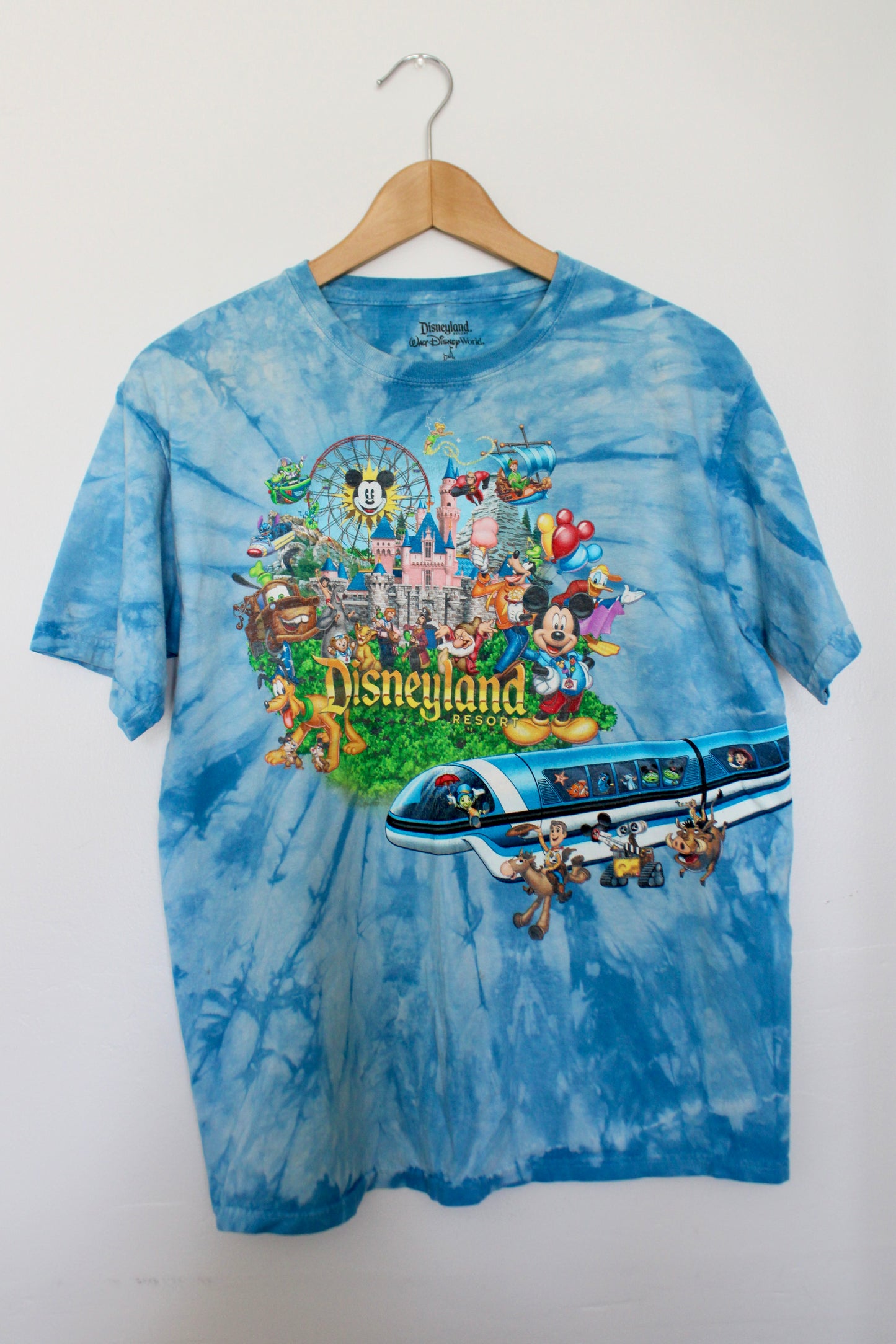 Early 2000s Disneyland tie dye graphic tee - XL