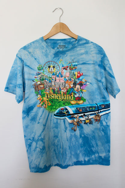 Early 2000s Disneyland tie dye graphic tee - XL