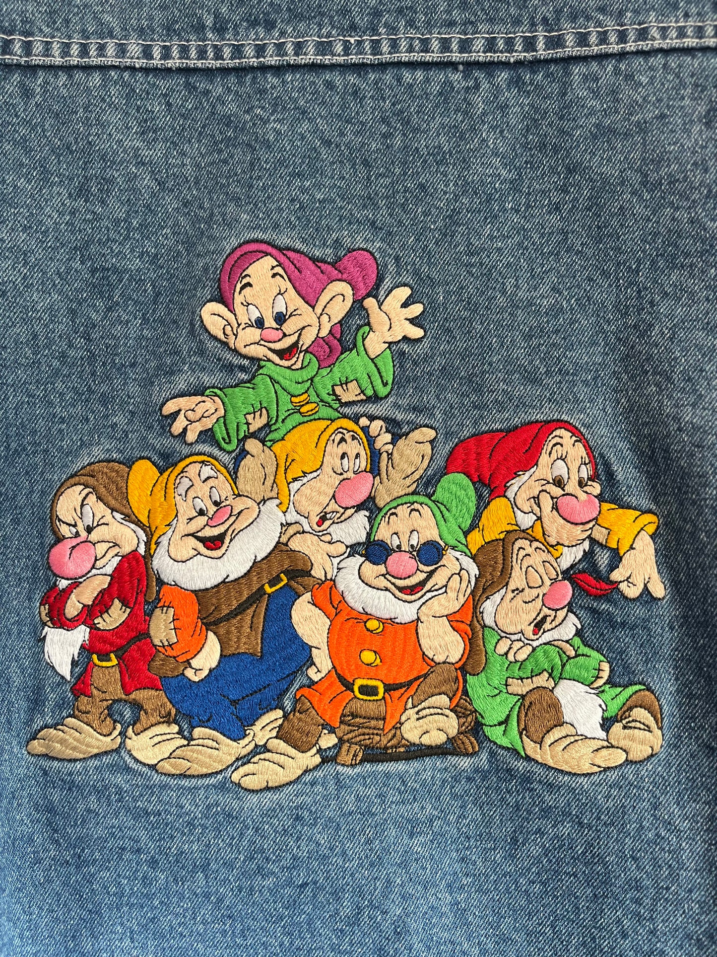 Vintage embroidered Seven Dwarfs denim jacket - XXL