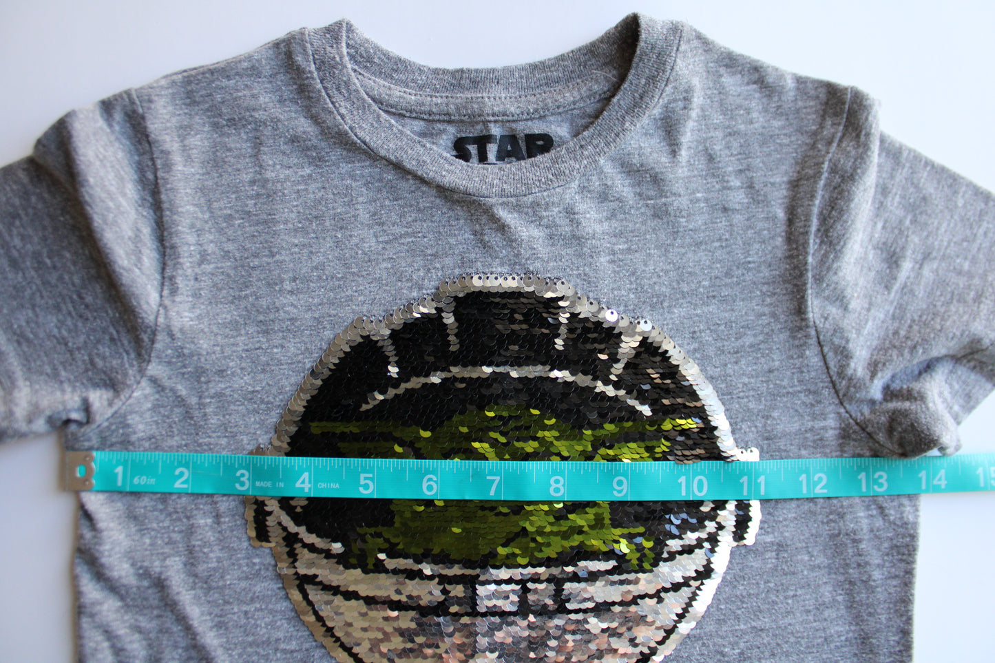 Reversible sequin Grogu/Mandalorian tee - youth XS